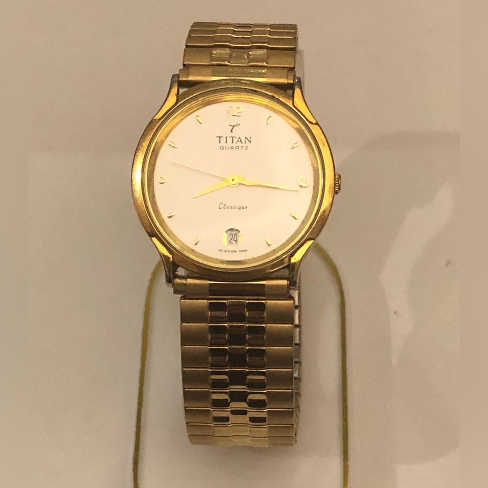 Titan Quartz Classic Gold Tone Watch